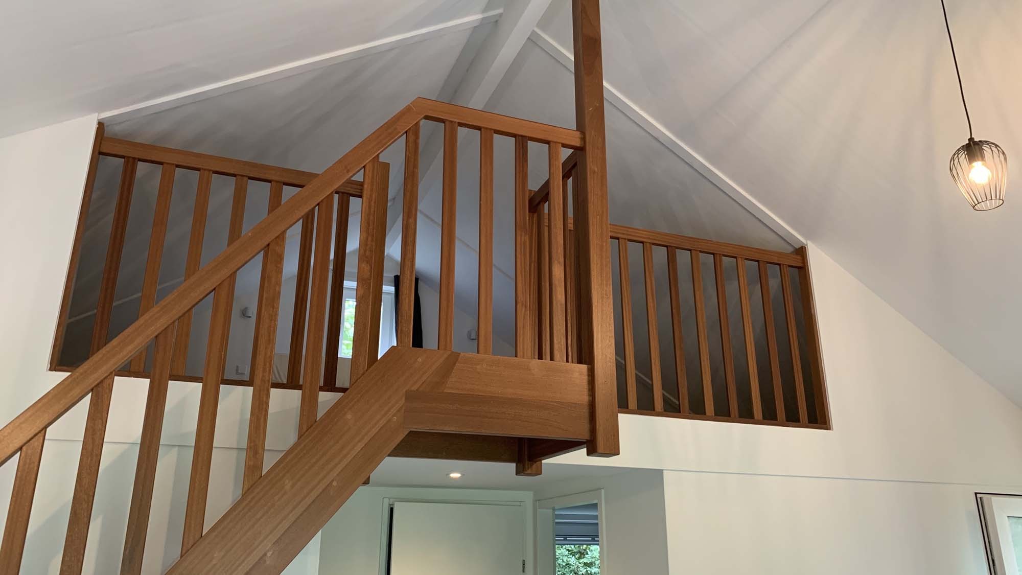 Cedar Treppe